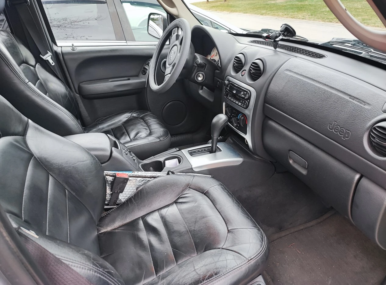 Jeep Cherokee Liberty, снимка 7 - Автомобили и джипове - 54863844