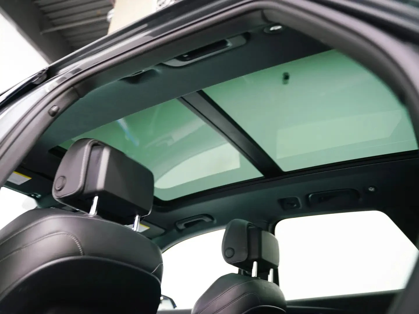 Audi SQ5 TECHNIK/BLACK PKG/B&O, снимка 16 - Автомобили и джипове - 55415304