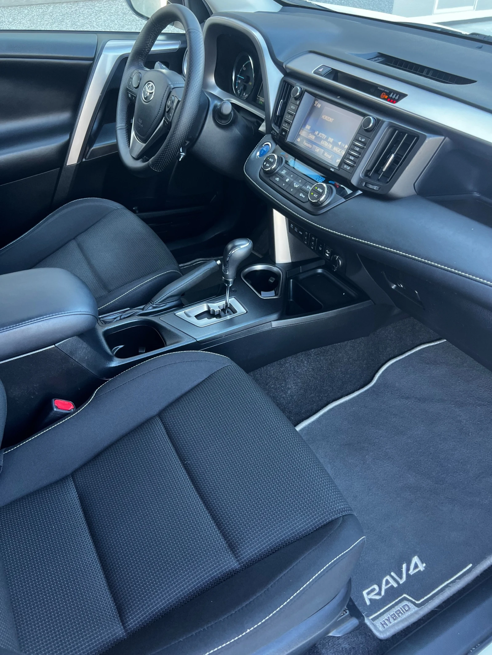 Toyota Rav4 Hybrid Edition-S, снимка 11 - Автомобили и джипове - 55539351