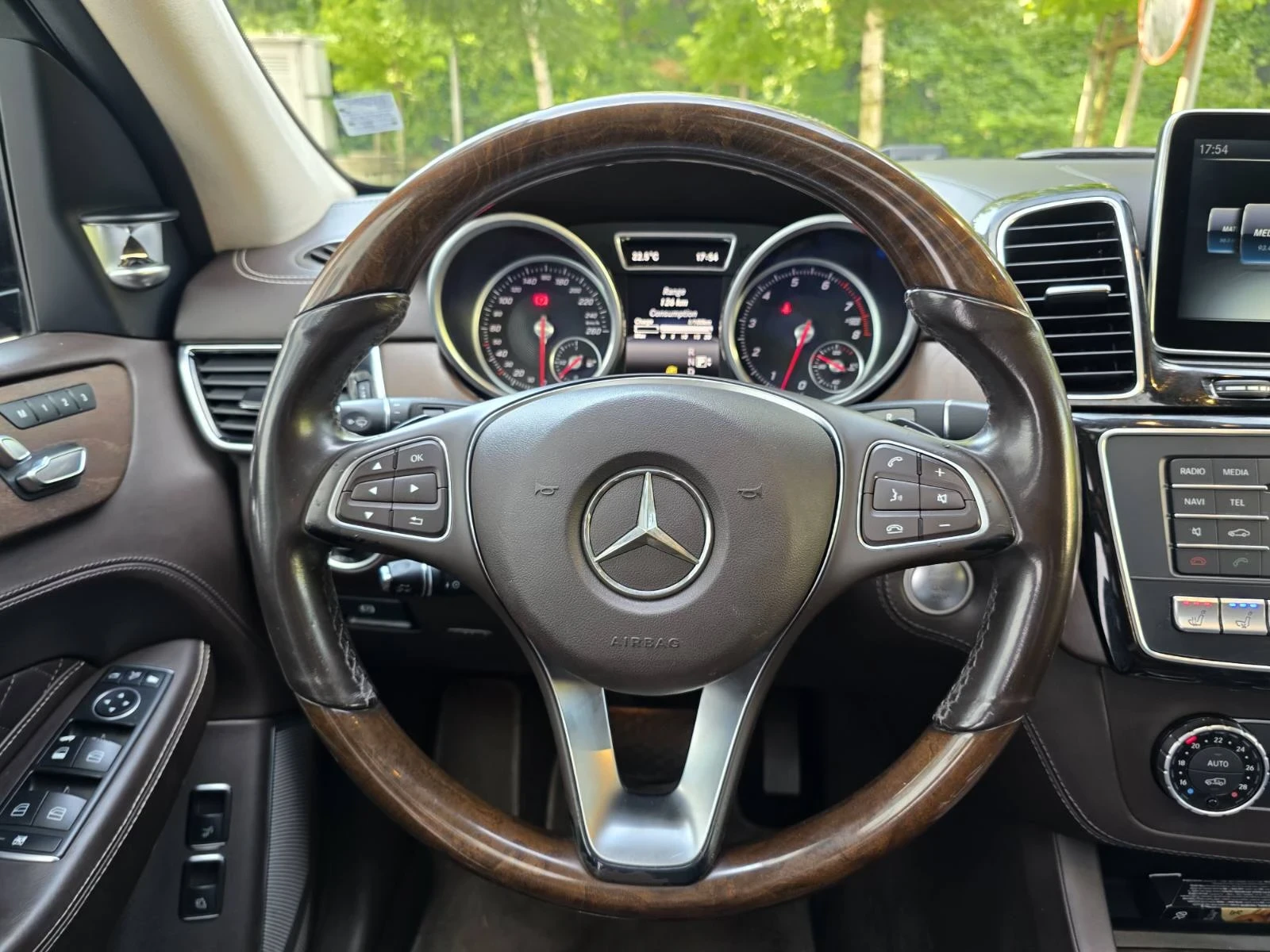 Mercedes-Benz GLE 500 AMG OPTIC / DESIGNO, снимка 13 - Автомобили и джипове - 55660707