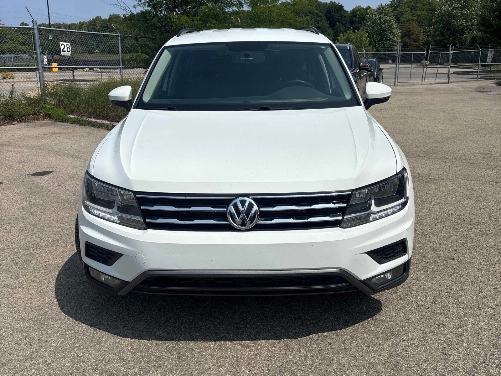VW Tiguan * Trendline * CARFAX * ОПЦИЯ ЗА ФИНАНСИРАНЕ, снимка 6 - Автомобили и джипове - 55983898