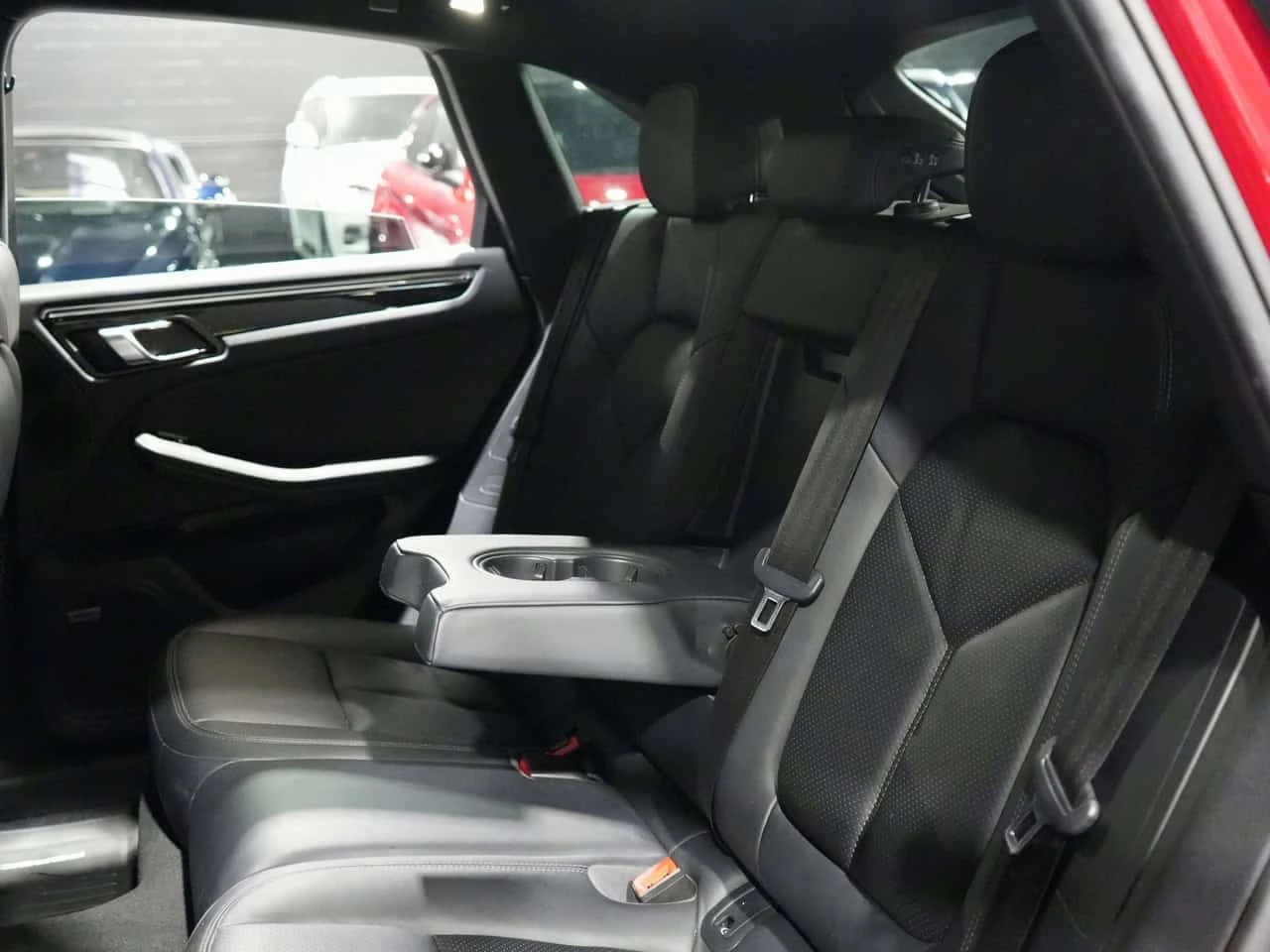 Porsche Macan 3.0 S| BOSE| PANO| DRIVER ASSIST| * АВТОКРЕДИТ * , снимка 12 - Автомобили и джипове - 56228592