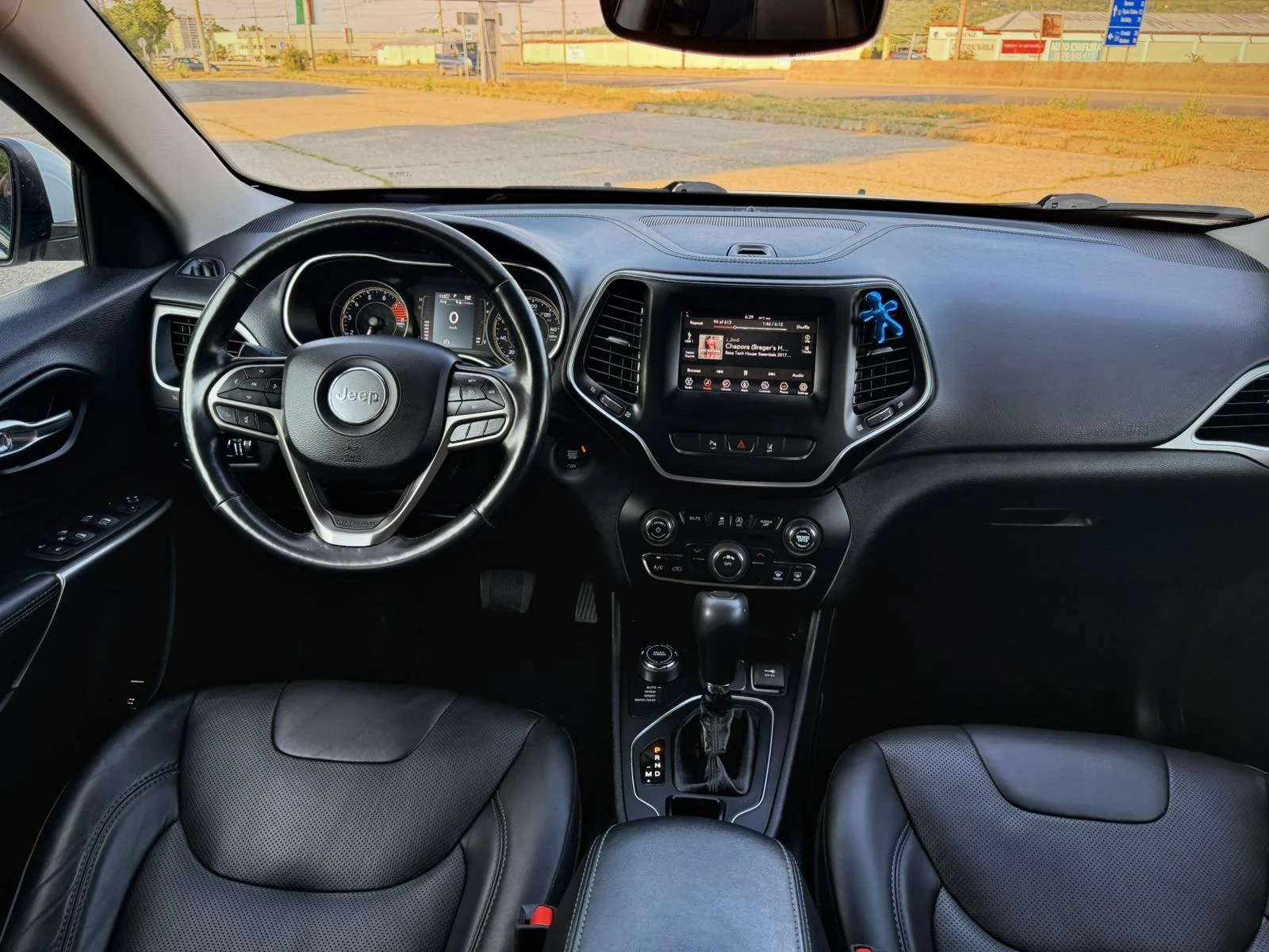 Jeep Cherokee Latitude lux, снимка 5 - Автомобили и джипове - 56300130