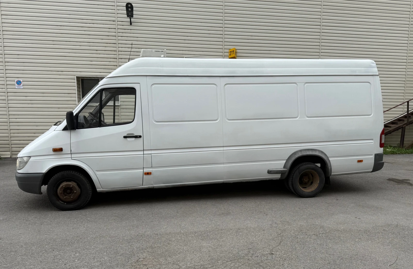 Mercedes-Benz Sprinter 411 MAXI ХЛАДИЛЕН, снимка 2 - Бусове и автобуси - 55605254
