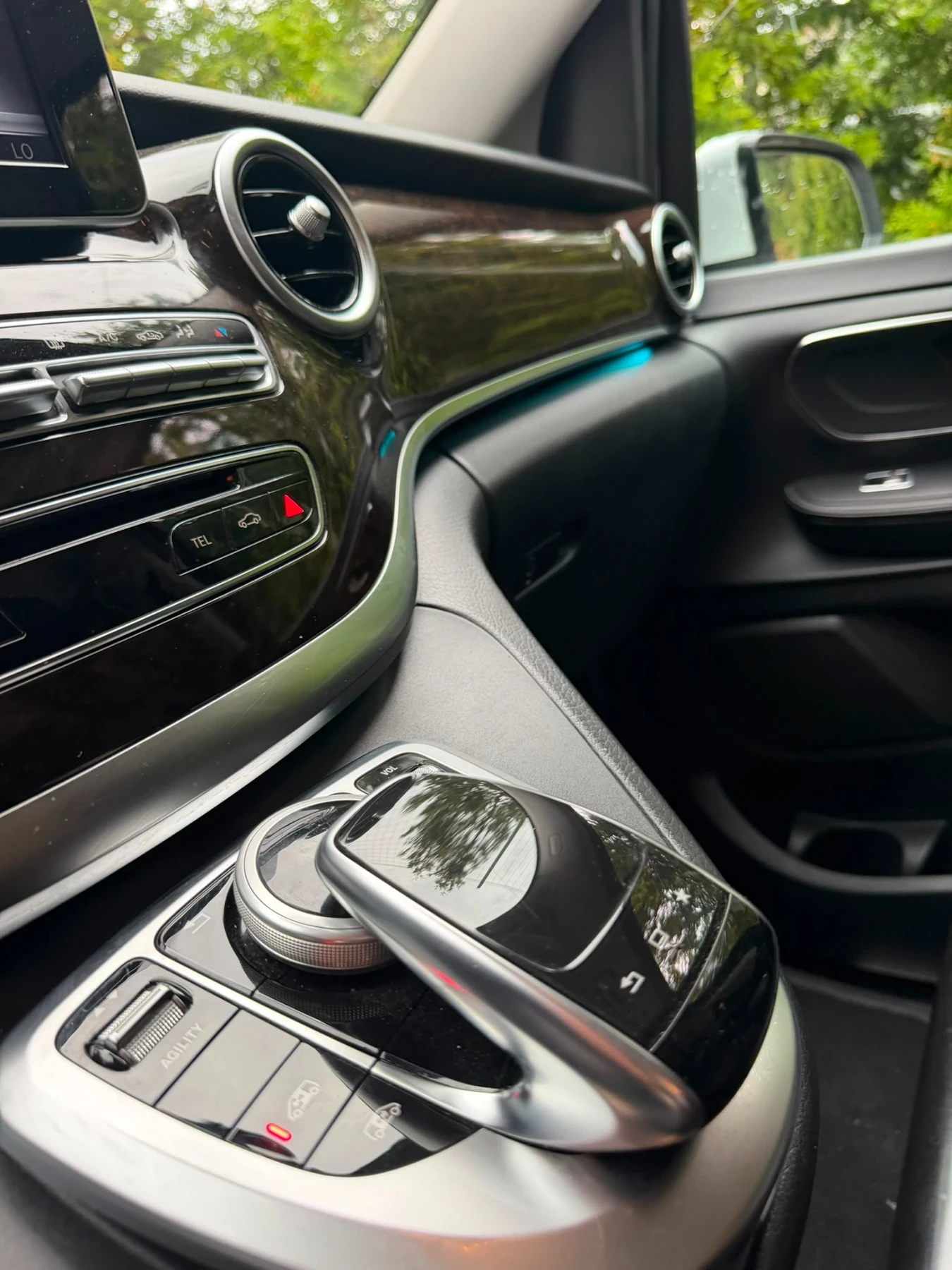 Mercedes-Benz V 220 V220D/190к.с/Business class/кожа/камера/Extra long, снимка 4 - Бусове и автобуси - 56046073