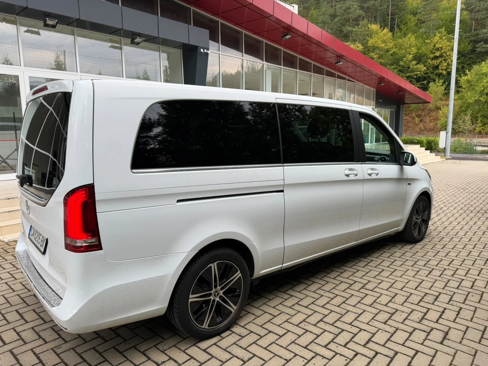 Mercedes-Benz V 220 V220D/190к.с/Business class/кожа/камера/Extra long, снимка 2 - Бусове и автобуси - 56046073