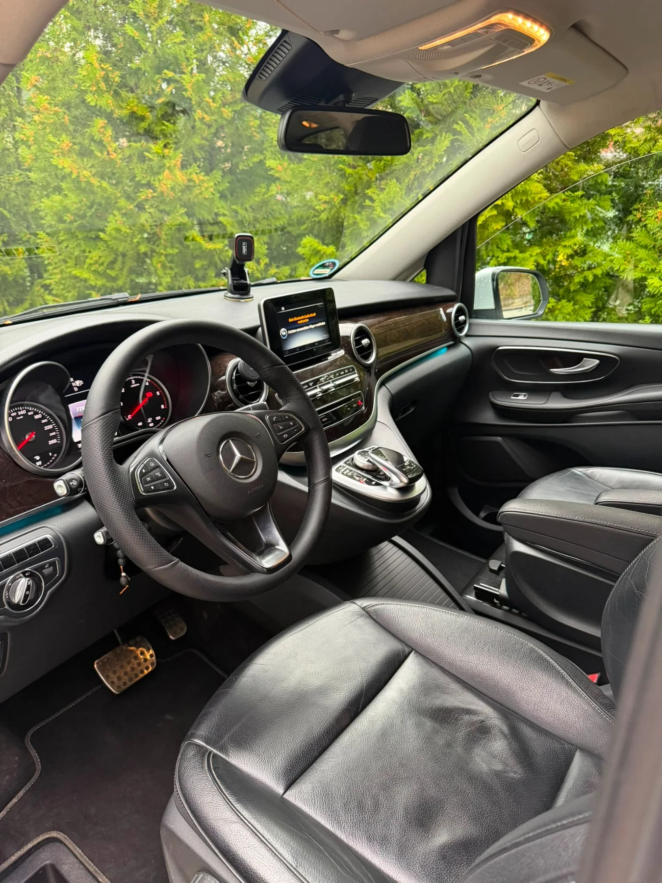 Mercedes-Benz V 220 V220D/190к.с/Business class/кожа/камера/Extra long, снимка 5 - Бусове и автобуси - 56046073