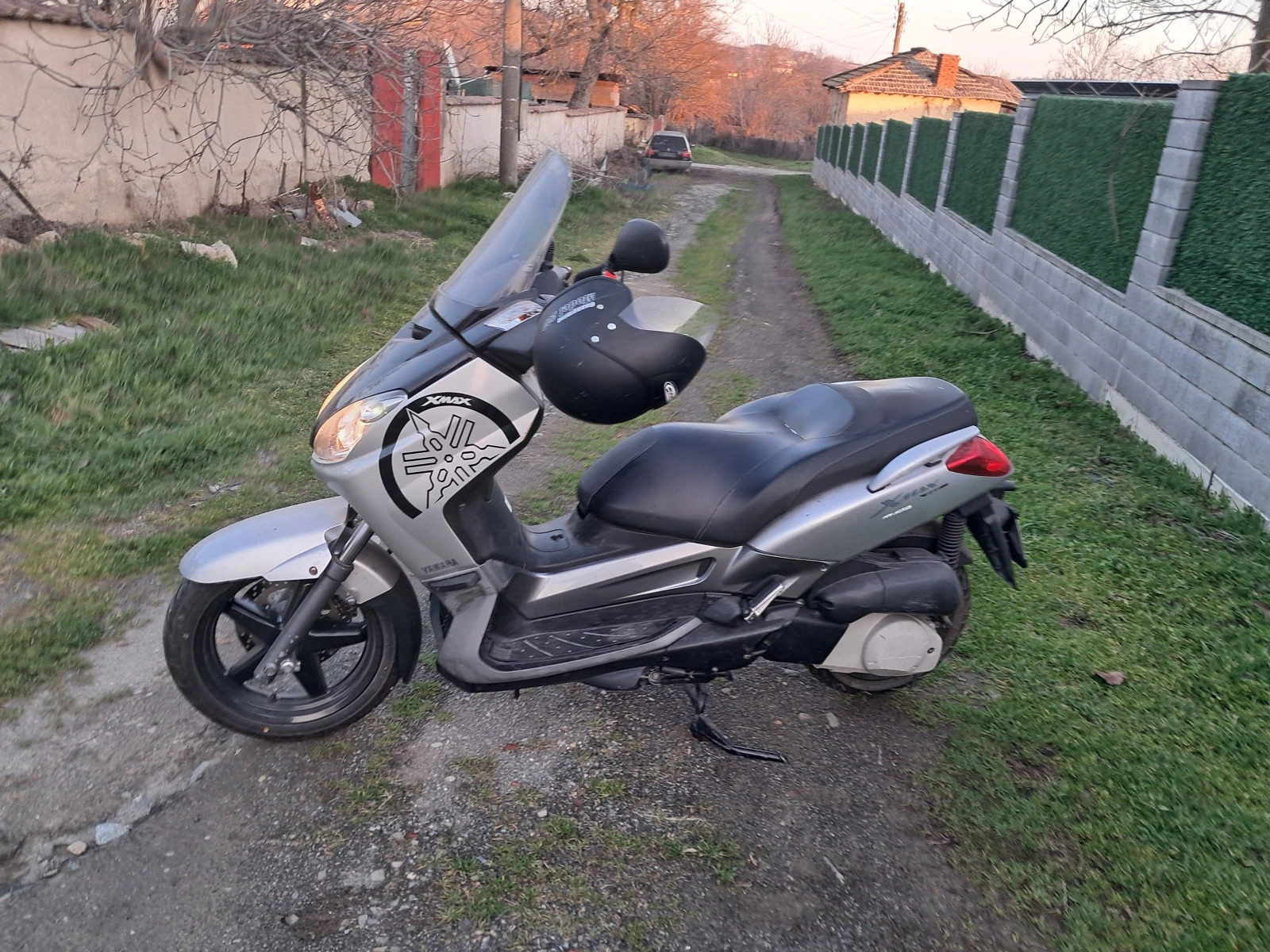 Yamaha X-max 250