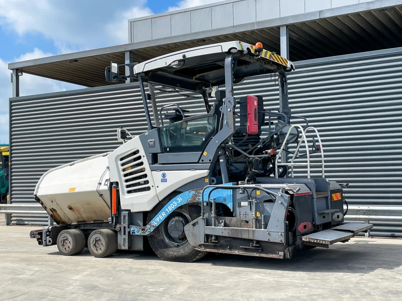 Асфалтополагаща машина Друга марка VÖGELE SUPER 1803-3I, снимка 4 - Индустриална техника - 53106936