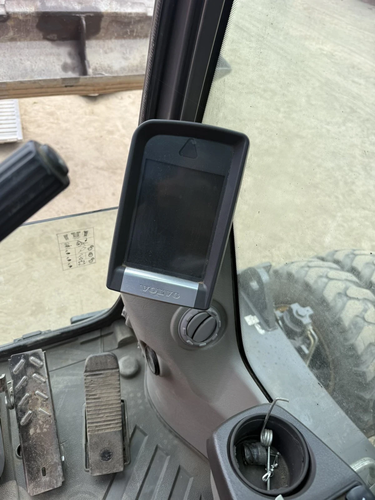 Багер Volvo EW140D, снимка 5 - Индустриална техника - 54620681