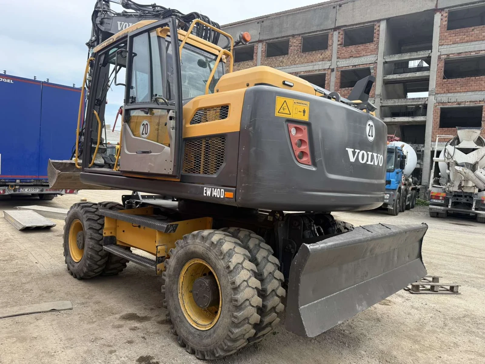 Багер Volvo EW140D, снимка 3 - Индустриална техника - 54620681