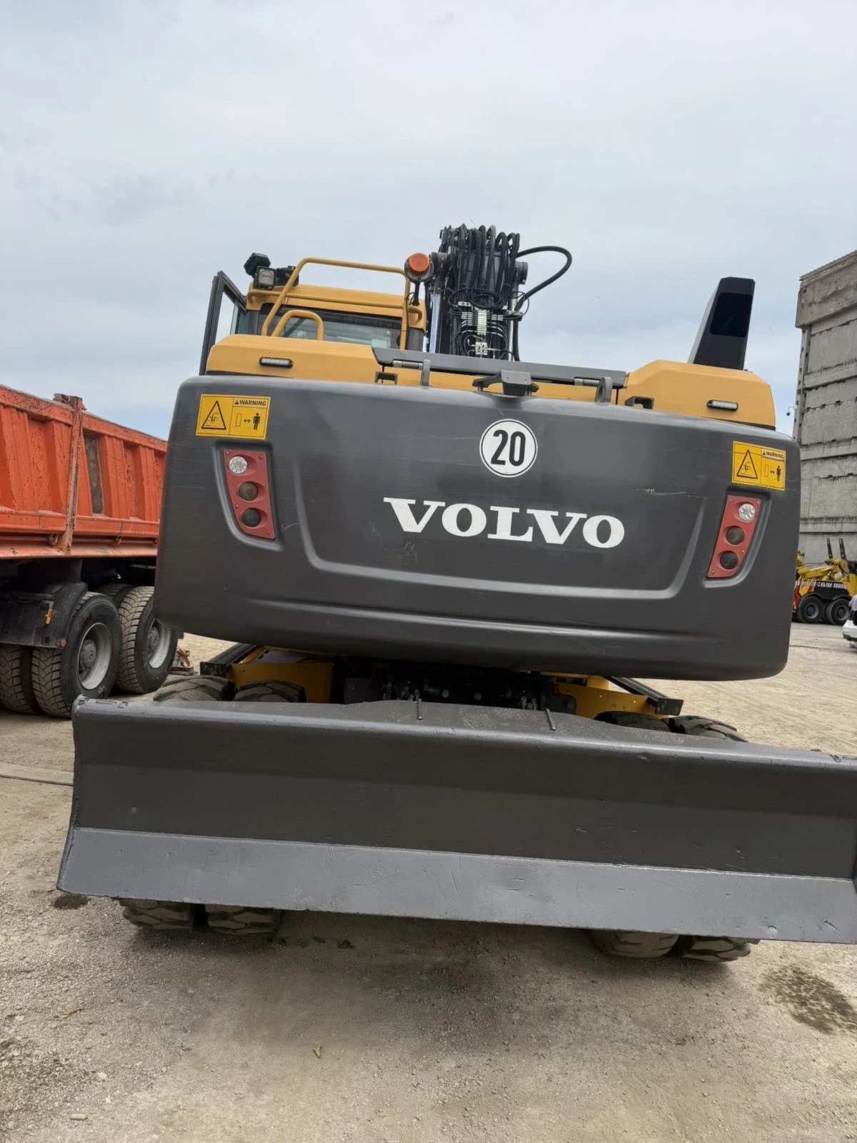 Багер Volvo EW140D, снимка 4 - Индустриална техника - 54620681