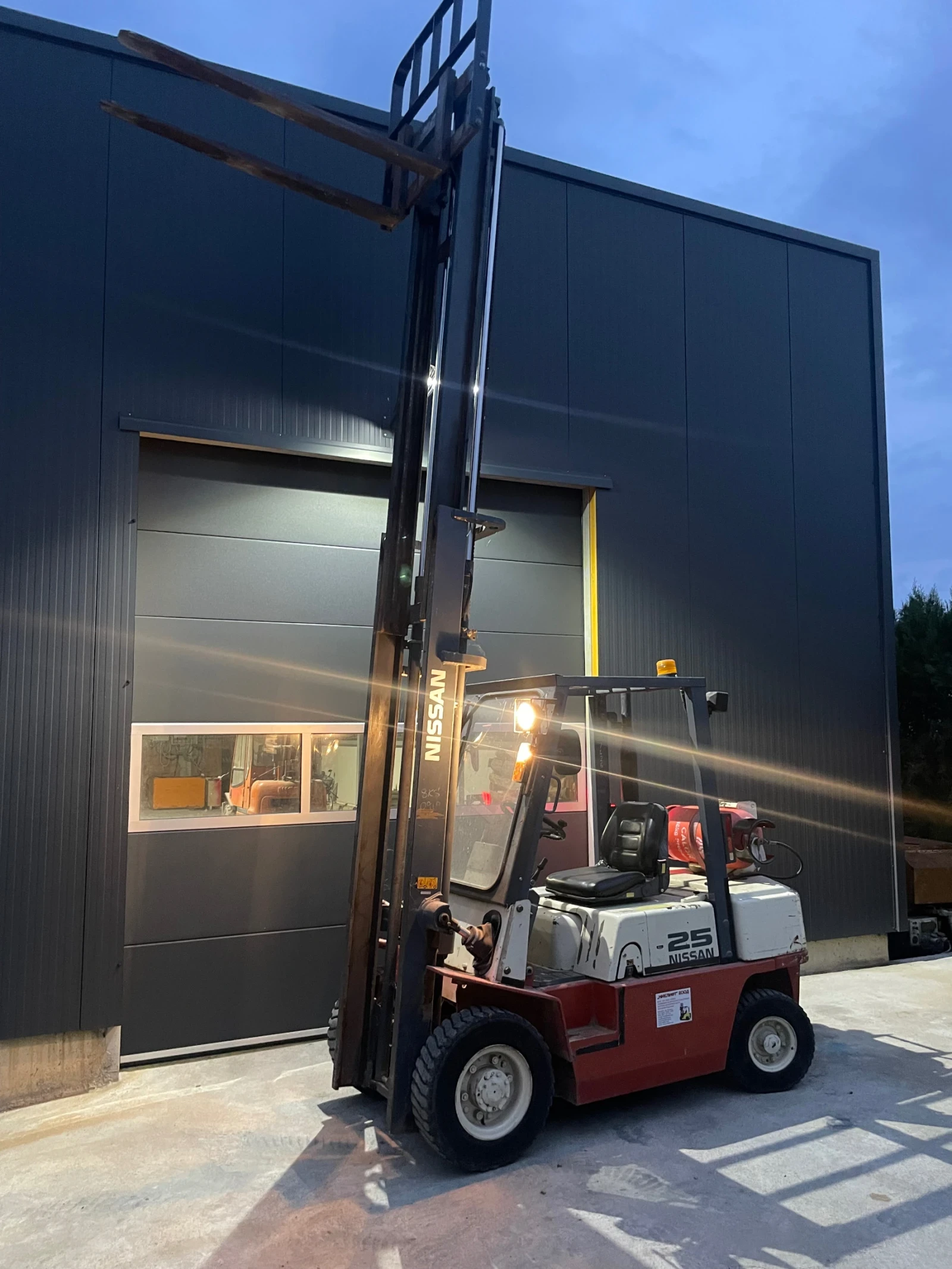 ������� Nissan | Mobile.bg � ����������� 5