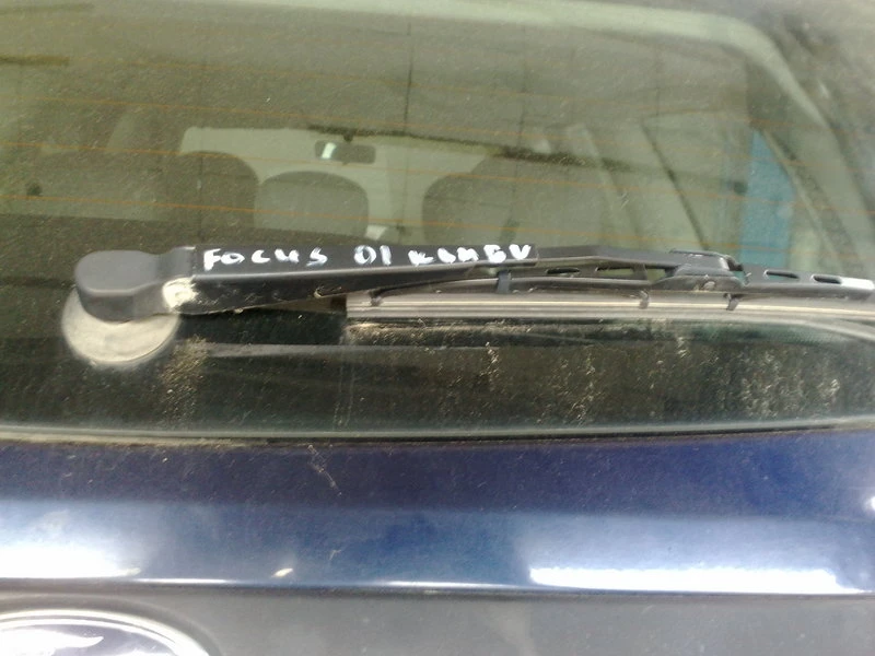 рамо чистачка задно за Форд Фокус 01г. комби
