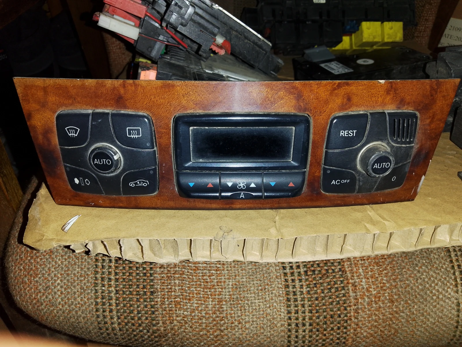 2208301185   S  | Mobile.bg   1