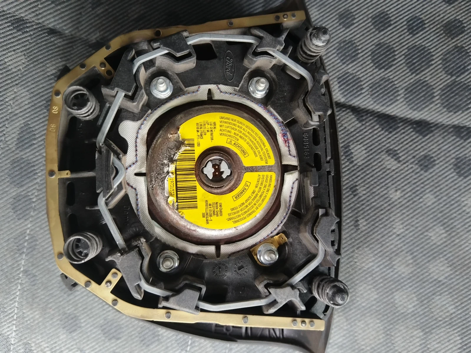 ��� ���,�����, � ����� | Mobile.bg � ����������� 4