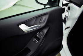 Обява за продажба на Ford Fiesta 1г.гаранция 1.1i TREND цена с ДДС ~17 970 лв. - изображение 4