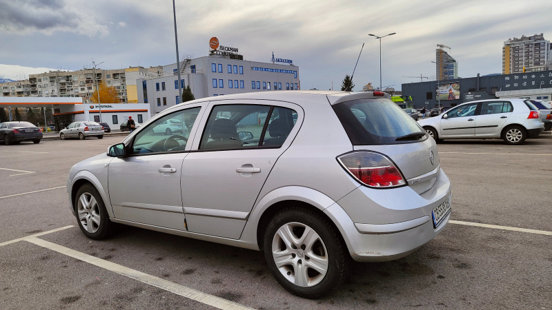 Opel Astra, снимка 11 - Автомобили и джипове - 45361849