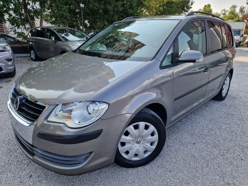 VW Touran 1.6 газов инжекцион, снимка 1 - Автомобили и джипове - 46684524