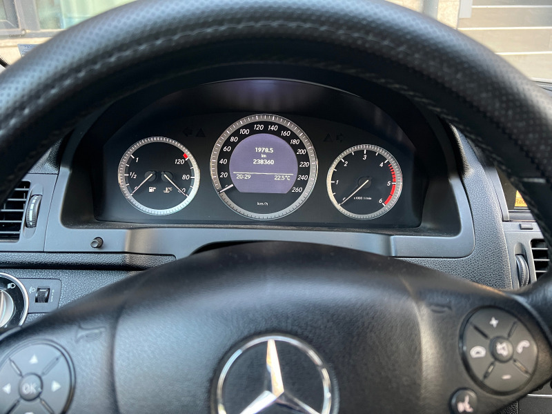 Mercedes-Benz C 220 2.2d, снимка 5 - Автомобили и джипове - 47070305