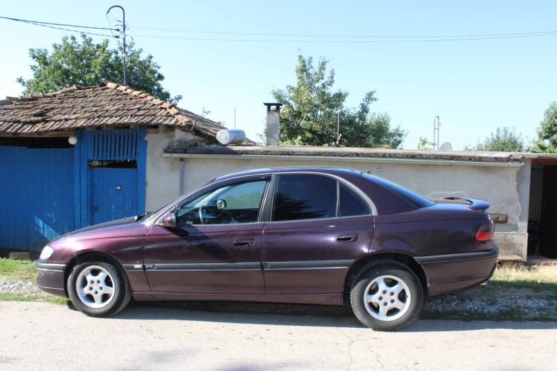 Opel Omega, снимка 3 - Автомобили и джипове - 47429652