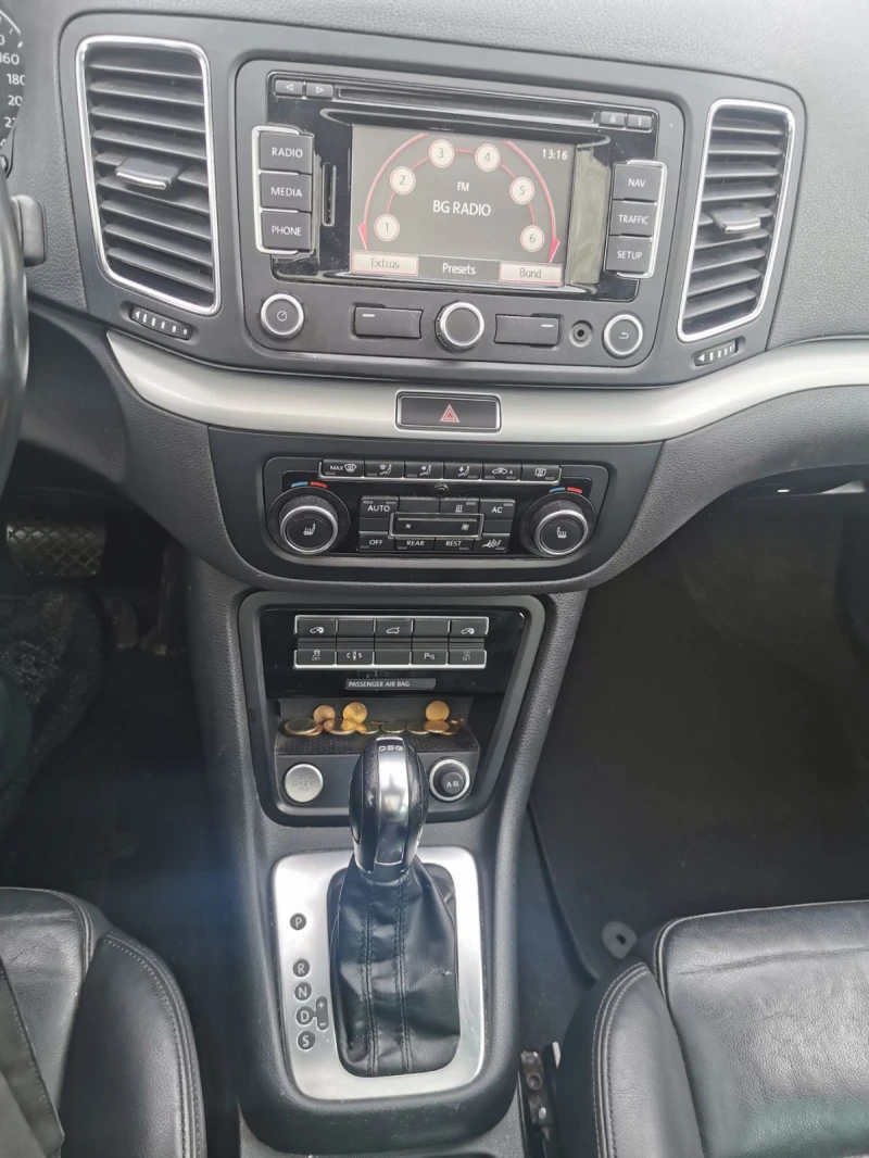 VW Sharan, снимка 8 - Автомобили и джипове - 48788973