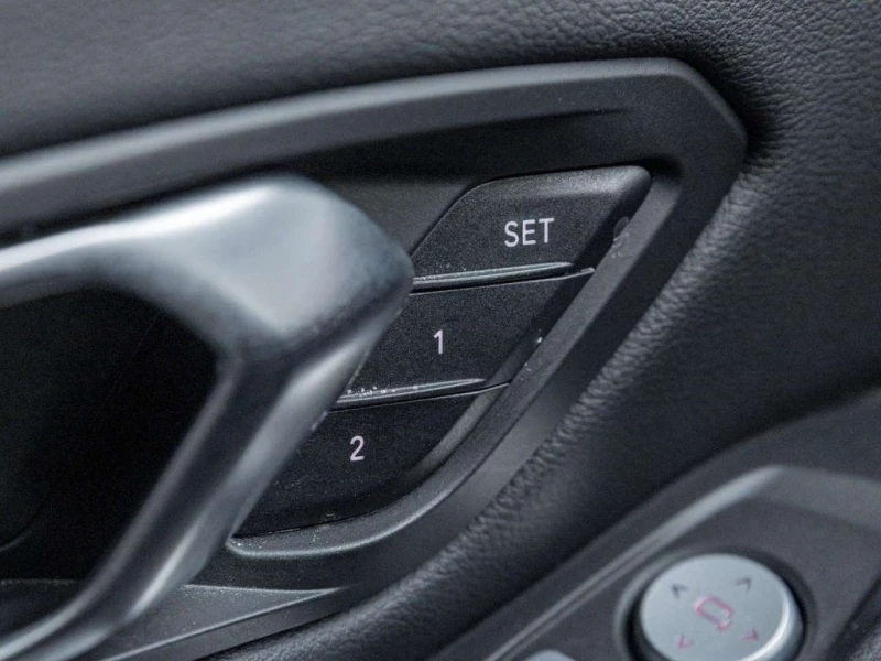 BMW 330 * xDrive * CARFAX * БЕЗ ПЪРВОНАЧАЛНА ВНОСКА, снимка 15 - Автомобили и джипове - 52848086