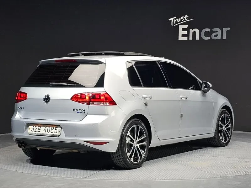 VW Golf 2.0 TDI, снимка 2 - Автомобили и джипове - 54300712