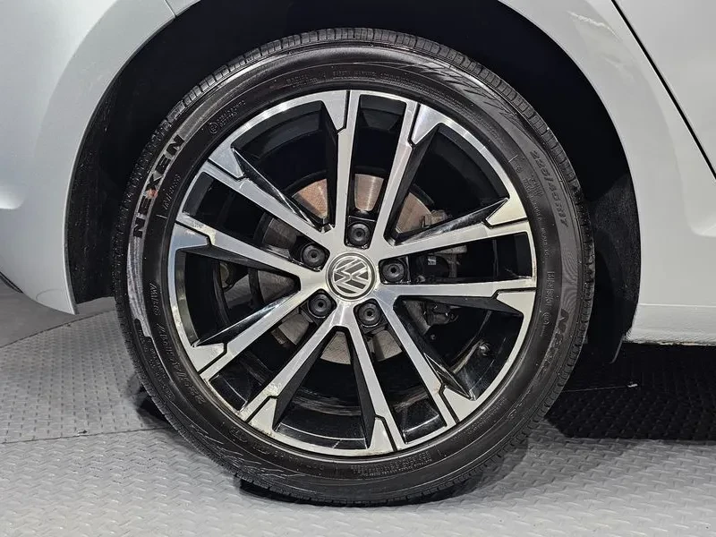 VW Golf 2.0 TDI, снимка 5 - Автомобили и джипове - 54300712