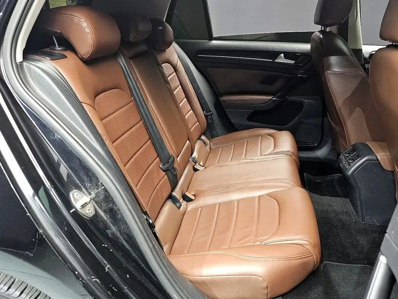VW Golf 2.0 TDI, снимка 12 - Автомобили и джипове - 54302696