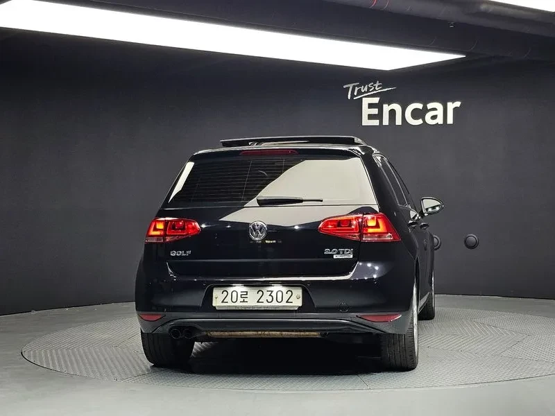 VW Golf 2.0 TDI, снимка 4 - Автомобили и джипове - 54302696