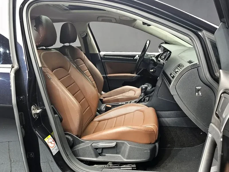 VW Golf 2.0 TDI, снимка 10 - Автомобили и джипове - 54302696