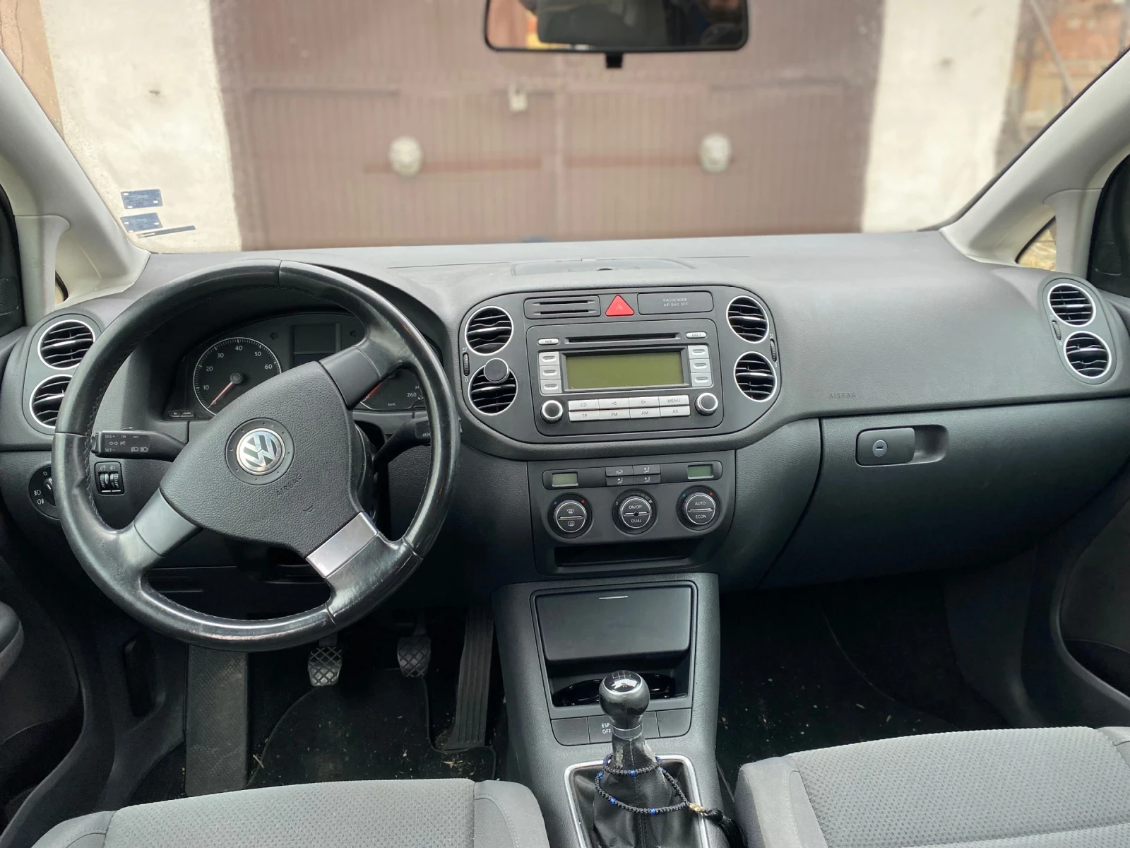 VW Golf Plus 1.6 102 к.с. - изображение 4