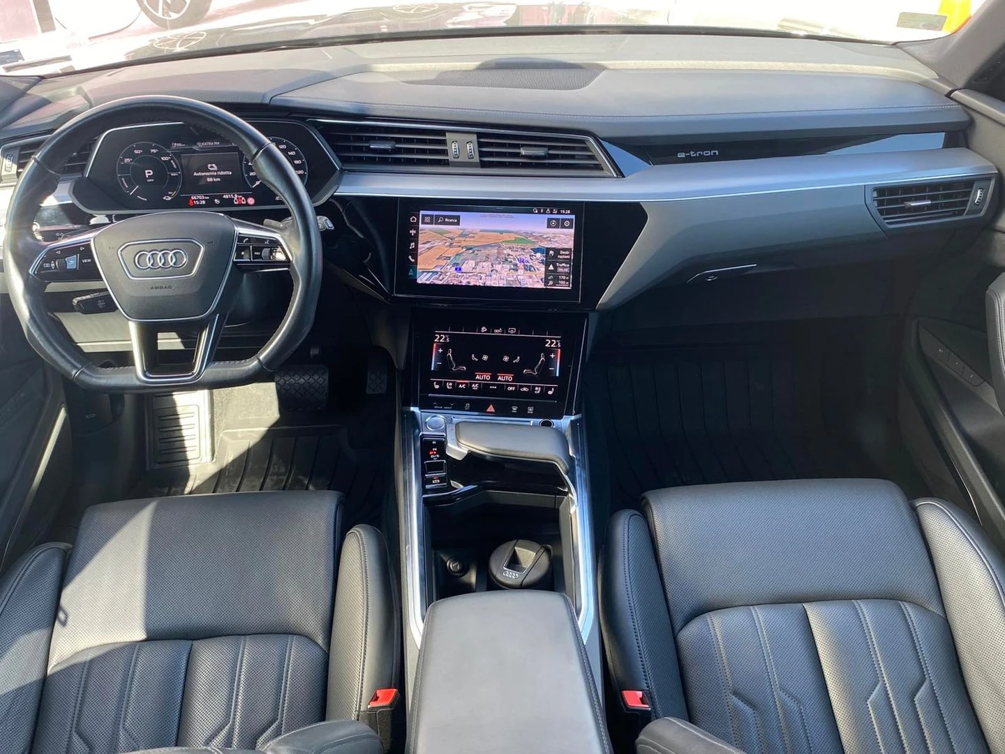 Audi E-Tron advanced 55 quattro - изображение 4