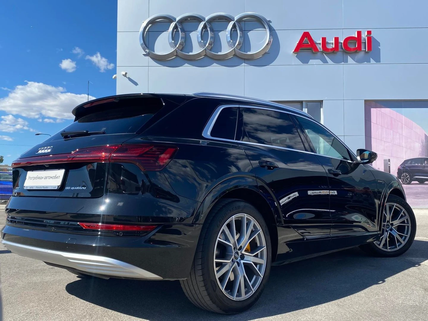 Audi E-Tron advanced 55 quattro - изображение 3