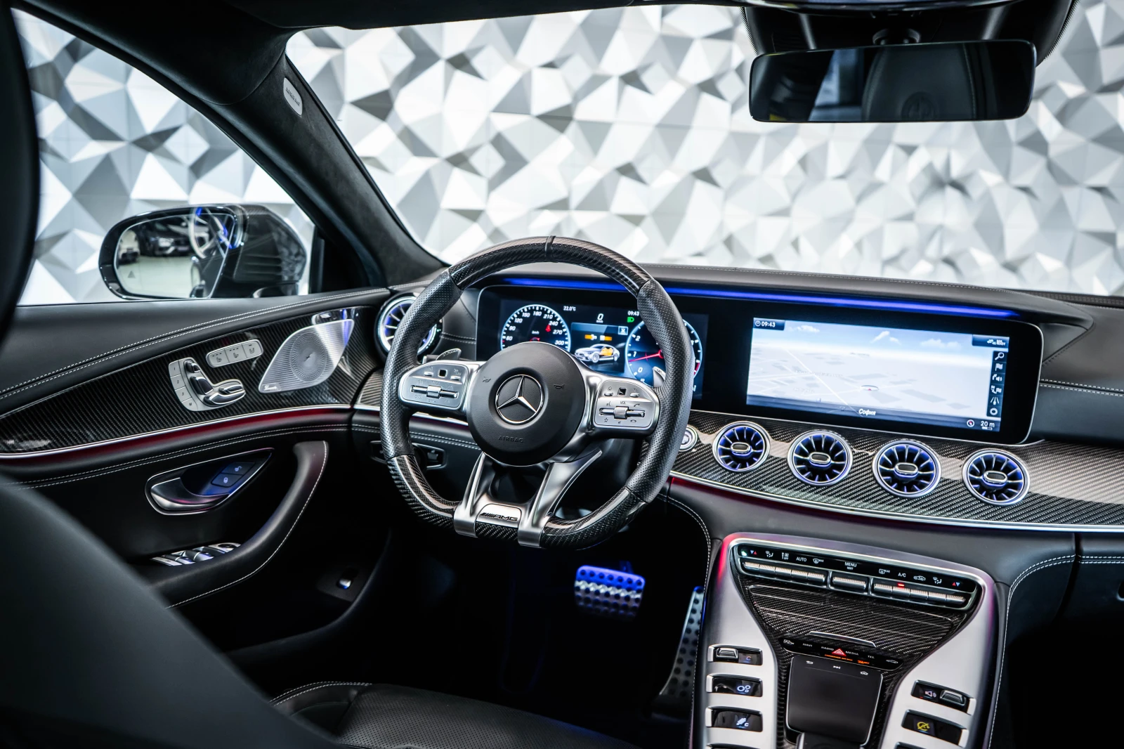 Mercedes-Benz AMG GT 63s 4M+ Carbon* Burmester* Ceramic - изображение 10