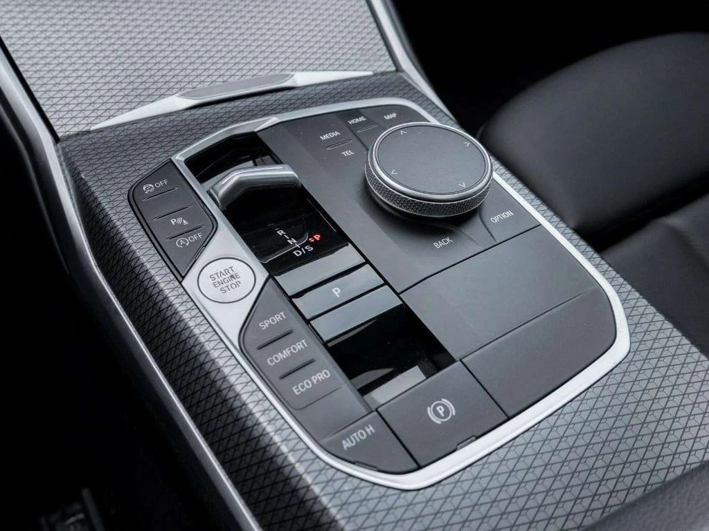 BMW 330 * xDrive * CARFAX * ��� ������������ ������ | Mobile.bg � ����������� 16