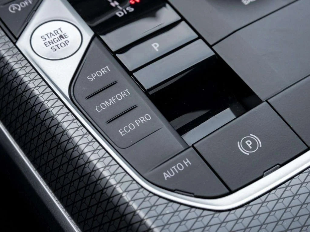 BMW 330 * xDrive * CARFAX * ��� ������������ ������ | Mobile.bg � ����������� 17