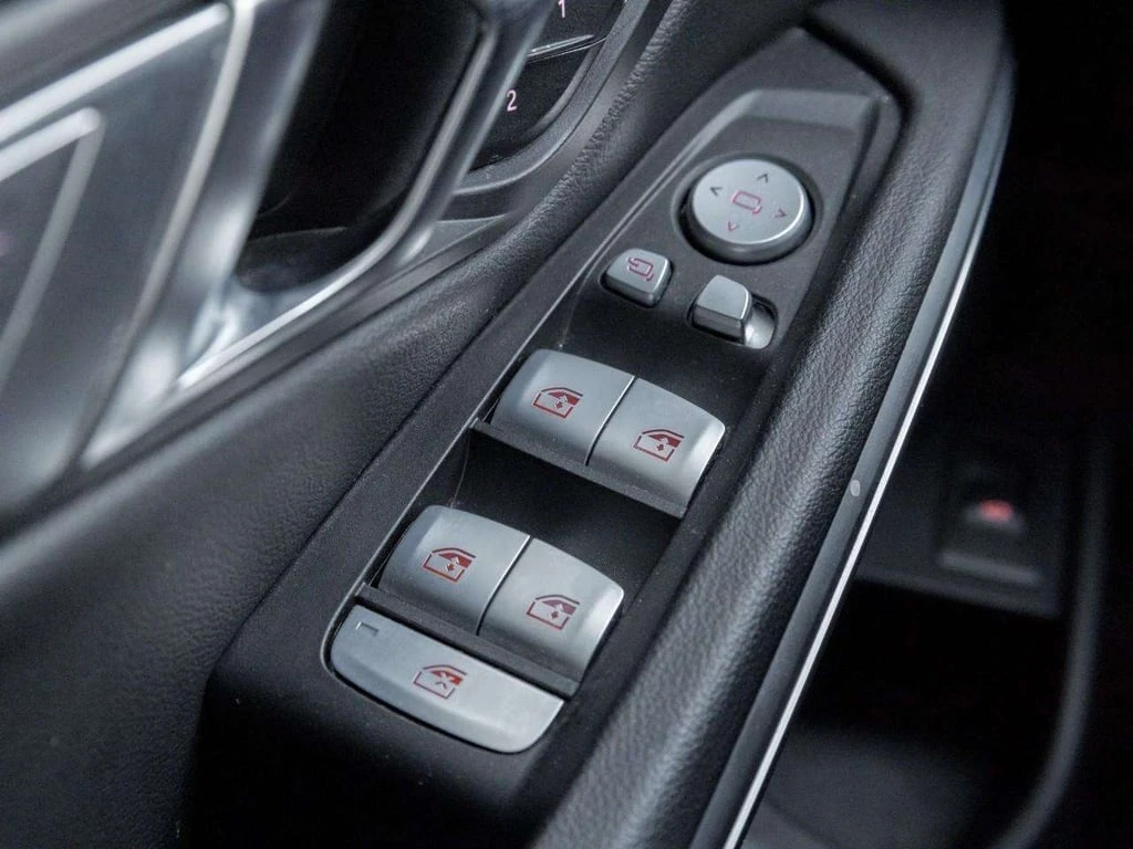 BMW 330 * xDrive * CARFAX * ��� ������������ ������ | Mobile.bg � ����������� 14