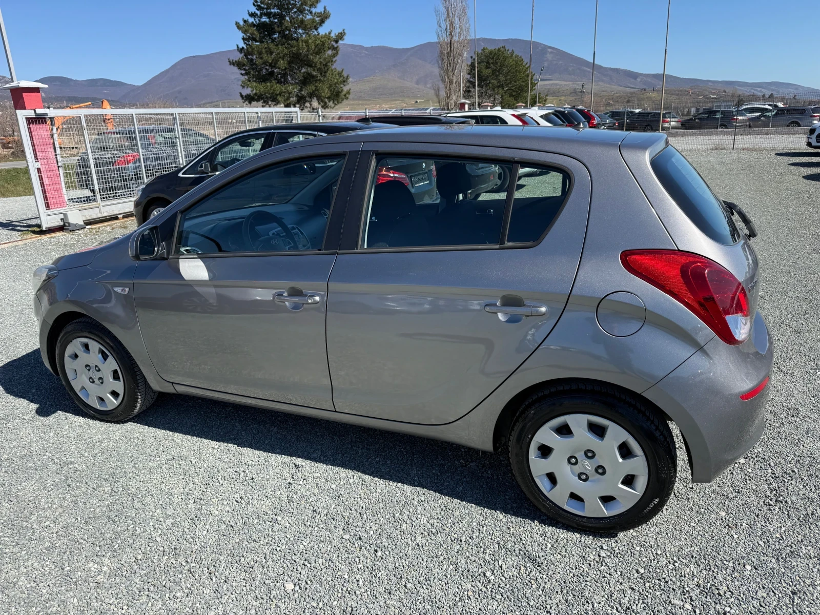 Hyundai I20 (KATO НОВА), снимка 9 - Автомобили и джипове - 53512757