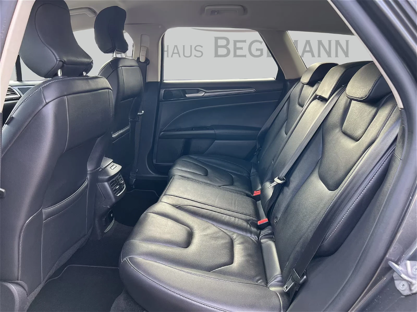 Ford Mondeo 2.0/TITANIUM/150HP/CAM/ACC/LED/1007v | Mobile.bg � ����������� 15