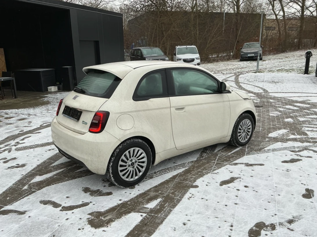 Fiat 500e 37 kWh - изображение 4