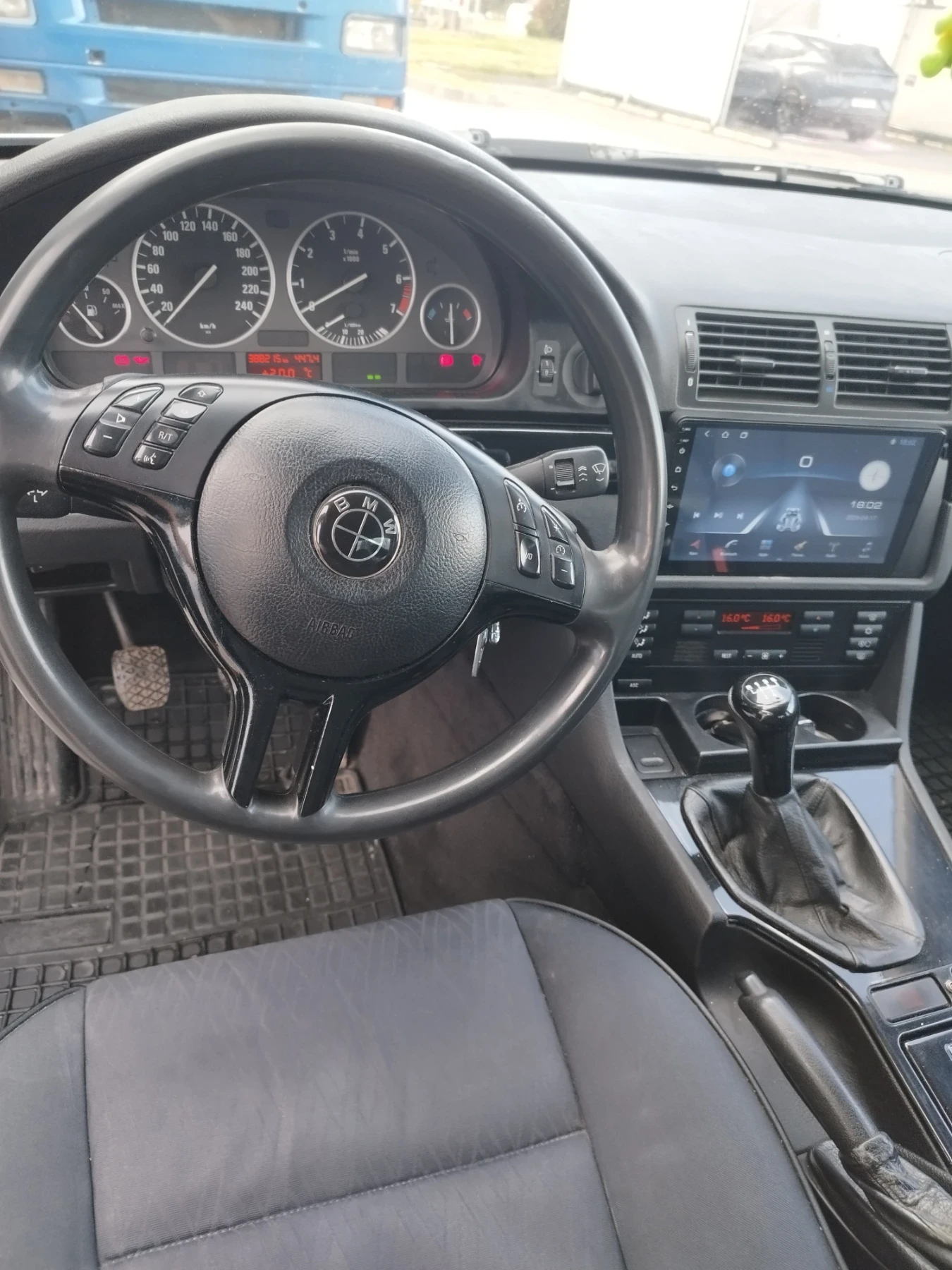 BMW 520, снимка 9 - Автомобили и джипове - 54230320