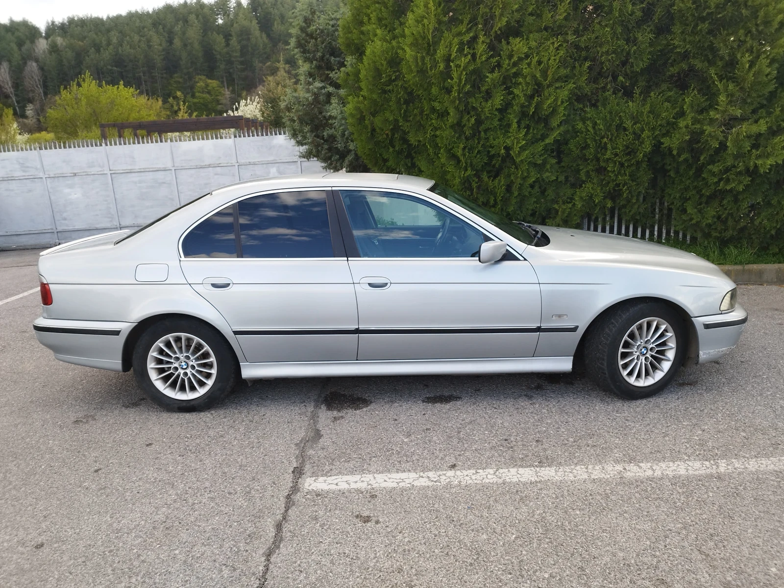 BMW 520, снимка 3 - Автомобили и джипове - 54230320