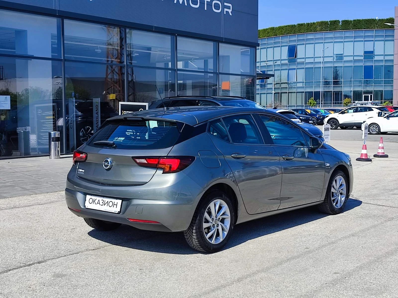 Opel Astra 1.2 Turbo (130hp) MT6, снимка 6 - Автомобили и джипове - 54405414
