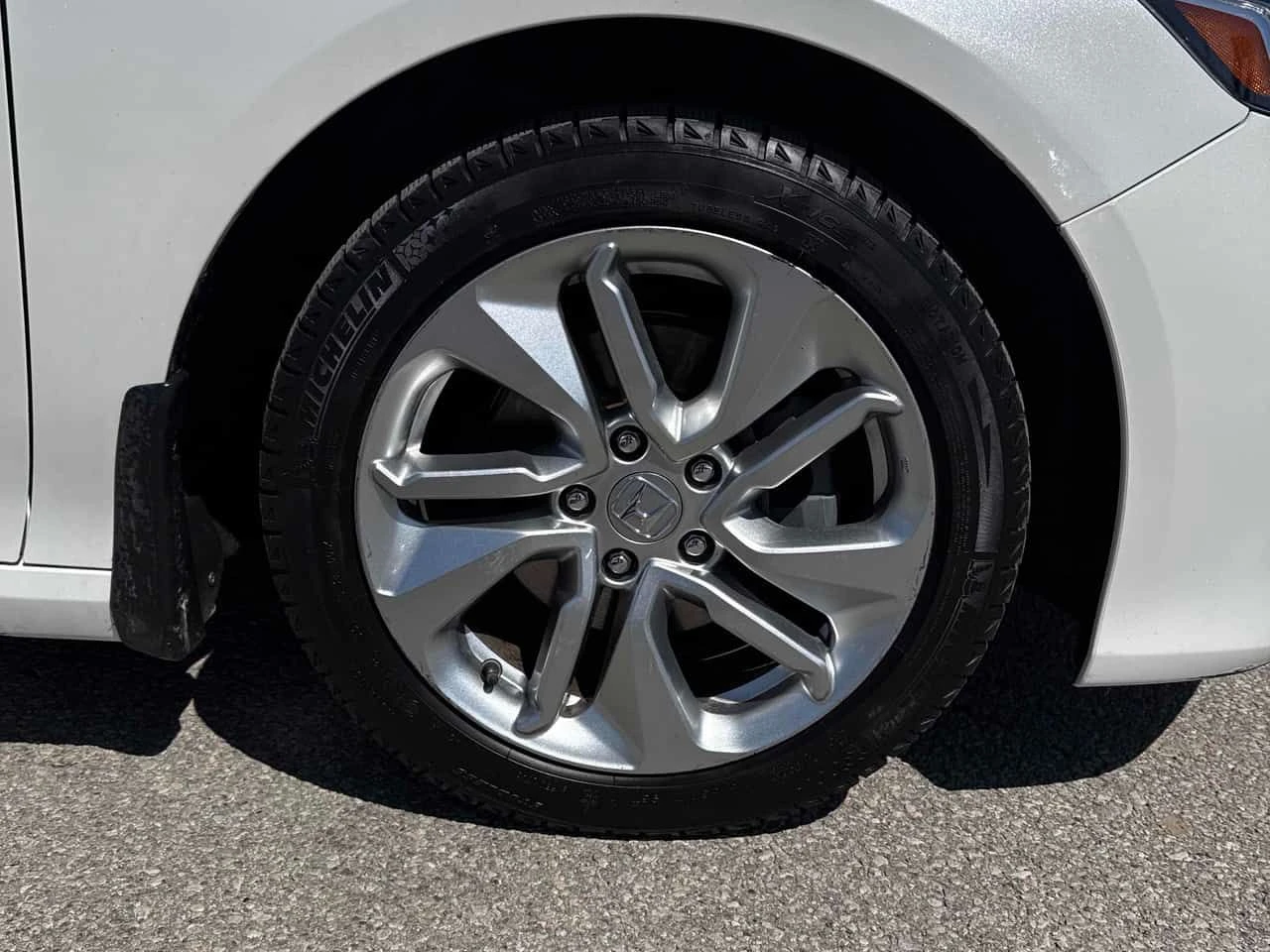 Honda Accord * LX * ДИСТРОНИК * ПОДГРЕВ * NAVI * ПАМЕТ, снимка 16 - Автомобили и джипове - 54425460