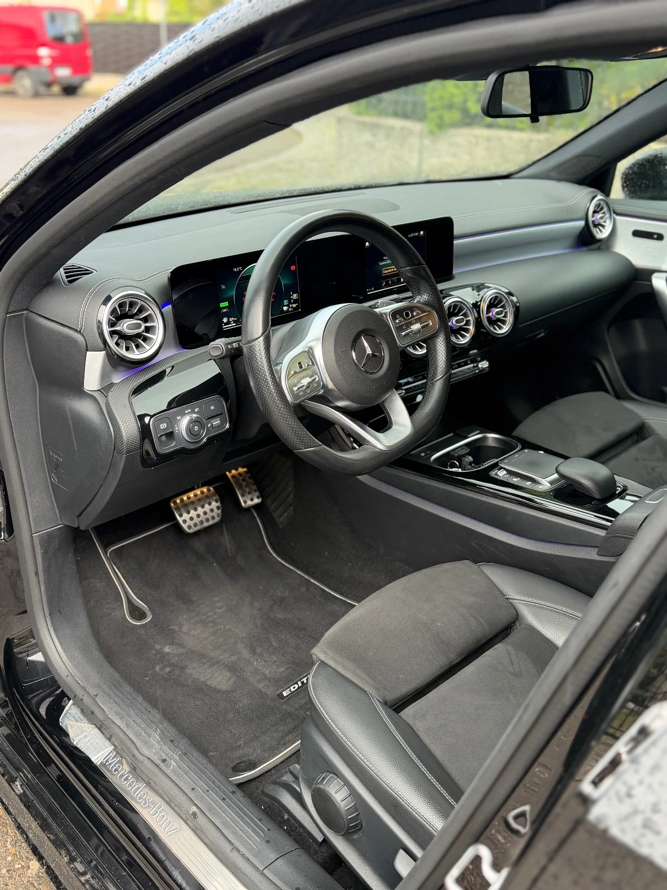 Mercedes-Benz A 250 Plug-in AMG-Line, снимка 6 - Автомобили и джипове - 54579846