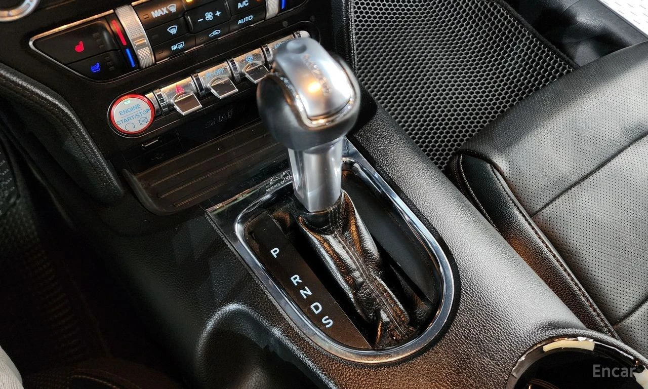 Ford Mustang 2.3 Eco Boost* КОЖА* NAVI* ПОДГРЕВ* ОБДУХВАНЕ* , снимка 14 - Автомобили и джипове - 54807813