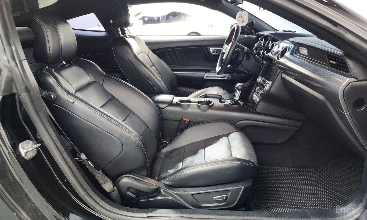 Ford Mustang 2.3 Eco Boost* КОЖА* NAVI* ПОДГРЕВ* ОБДУХВАНЕ* , снимка 7 - Автомобили и джипове - 54807813