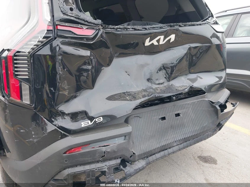 Kia EV9 Light Long Range, снимка 6 - Автомобили и джипове - 54832947